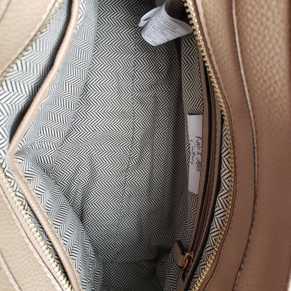 🌟Host Pick🌟Kate & Alex Cuffaro Italian Design Crossbody adjustable long strap. - Picture 7 of 9